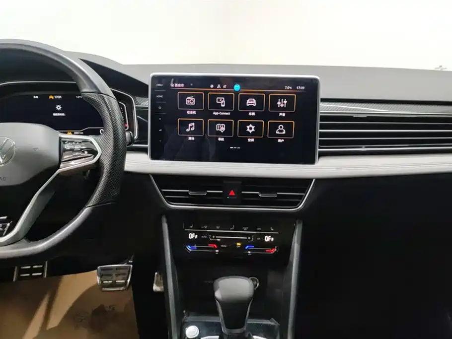 Volkswagen Tiguan L 2023 — фото 13