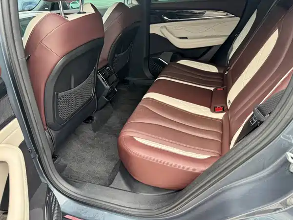 Geely Xingyue L 2021