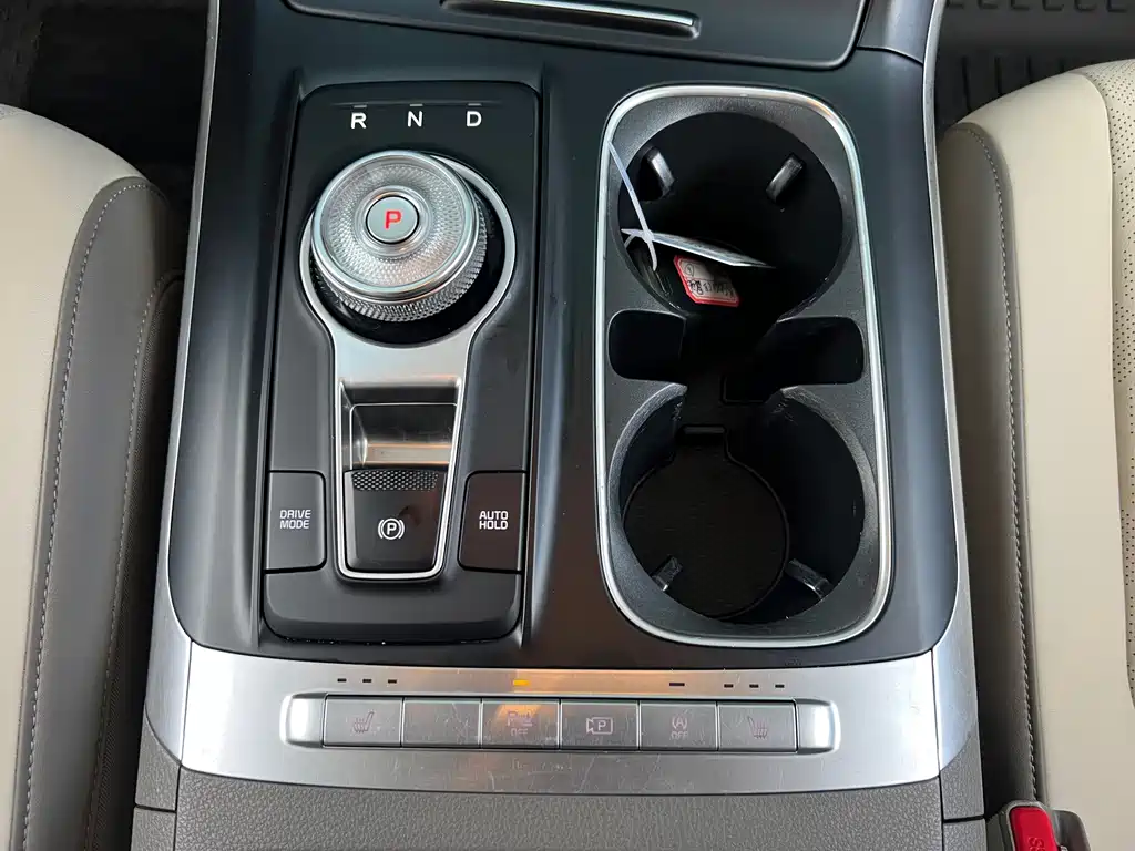 Kia Carnival 2023 — фото 14