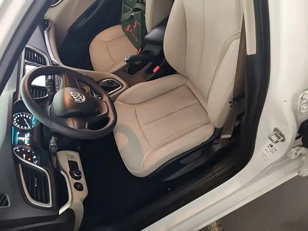 Buick Excelle 2020 — фото 15