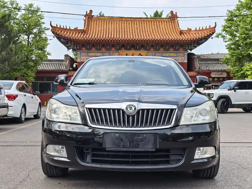 Skoda Octavia 2013 — фото 2