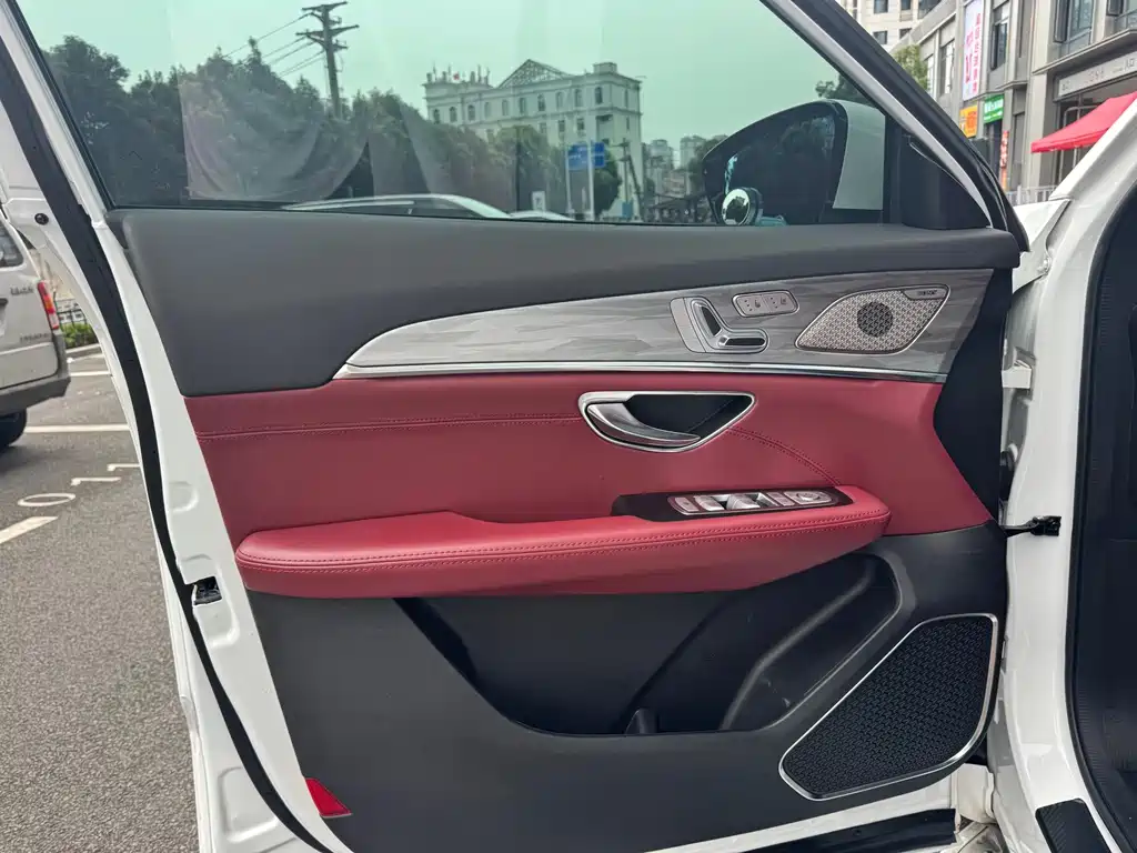 Jetour X70 PLUS 2023