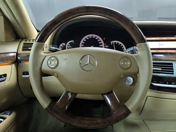Mercedes-Benz S-Class 2008