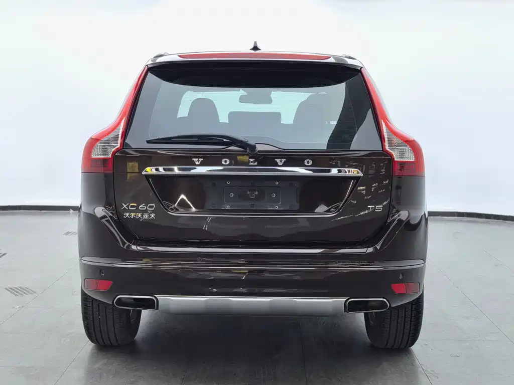 Volvo XC60 2017 — фото 5