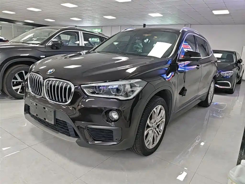 BMW X1 2018 — фото 1