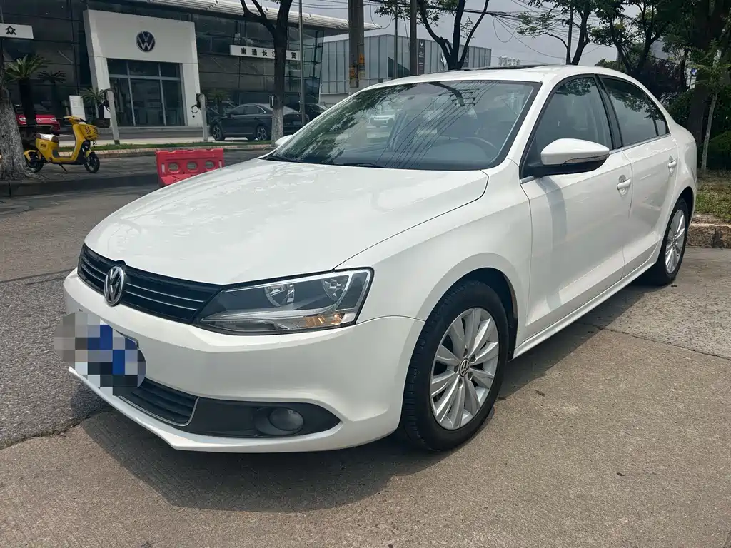 Volkswagen Sagitar 2014