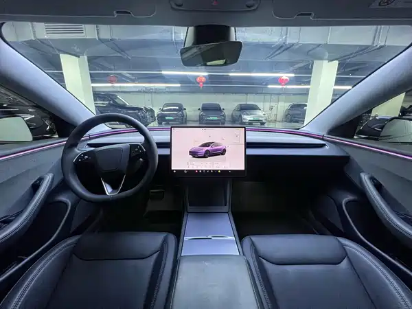 Tesla Model 3 2025