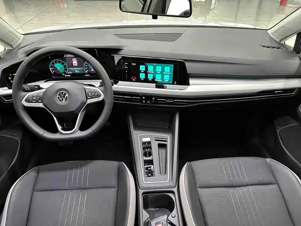 Volkswagen Golf 2022
