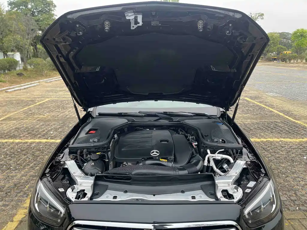 Mercedes-Benz E-Class 2021 — фото 16