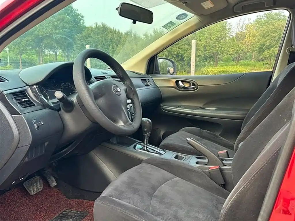 Nissan Tiida 2015 — фото 8