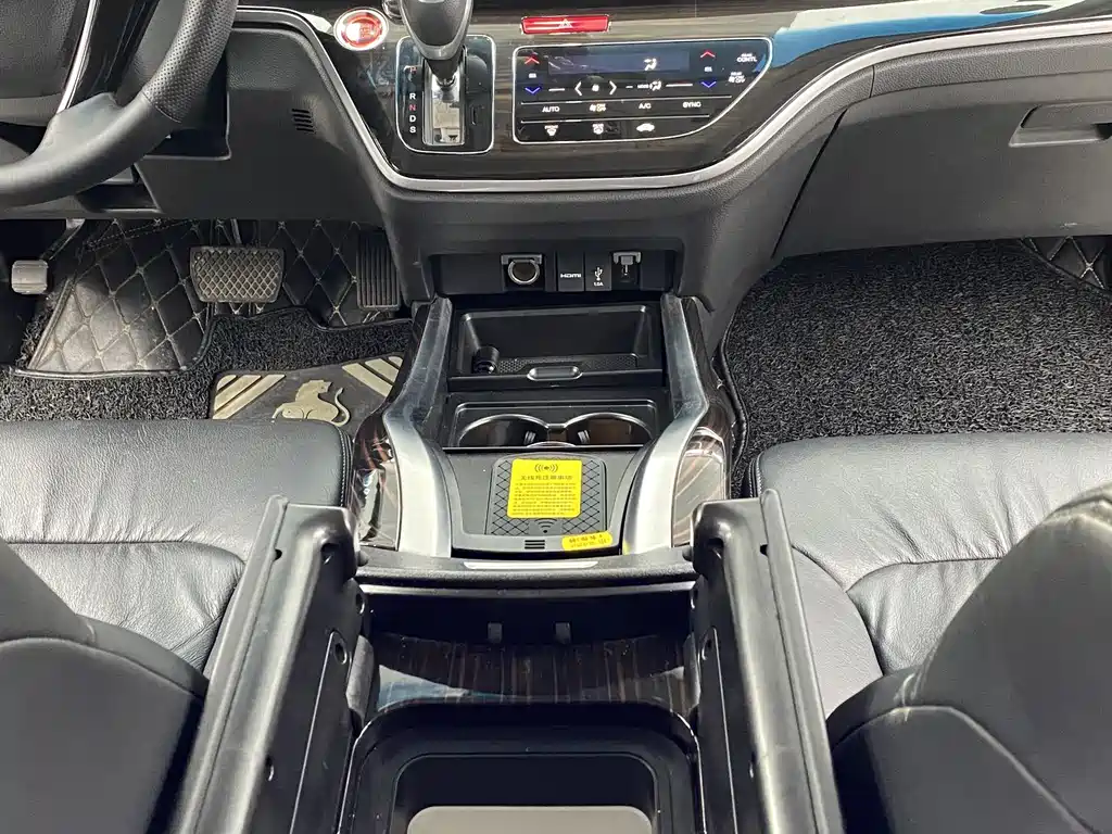 Honda Odyssey 2019 — фото 10