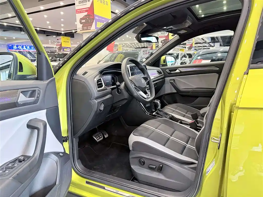 Volkswagen T-Roc 2023