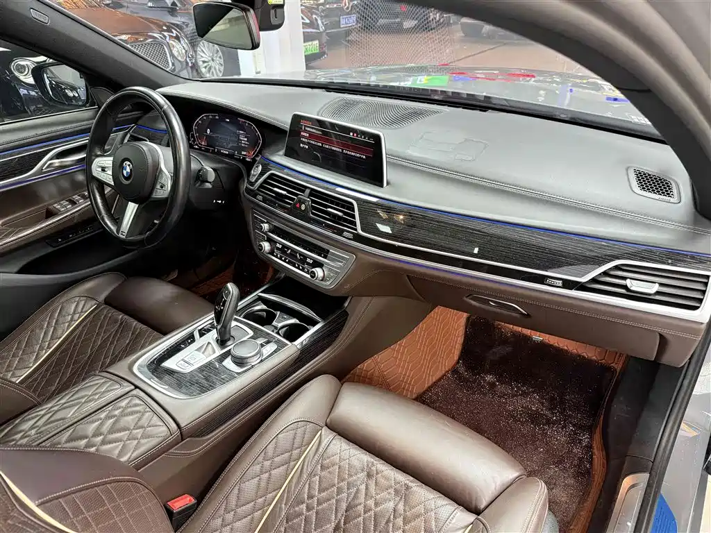 BMW 7 Series 2022 — фото 11