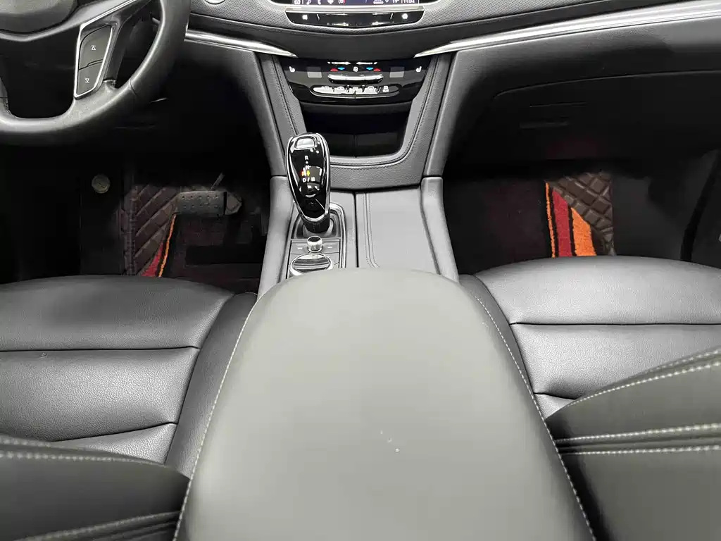 Cadillac XT5 2022 — фото 20