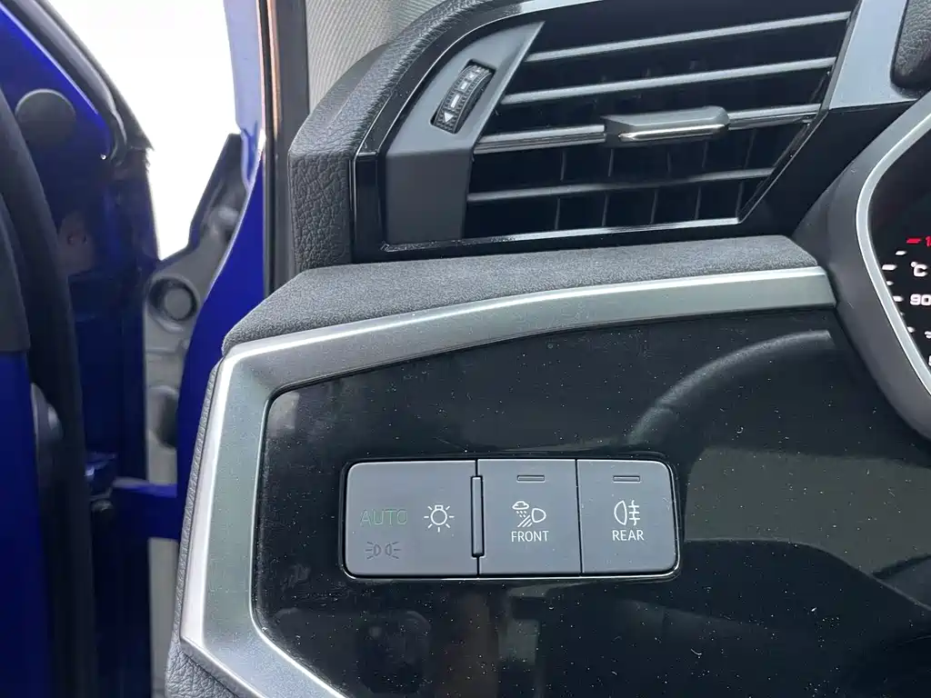 Audi Q3 2022 — фото 17