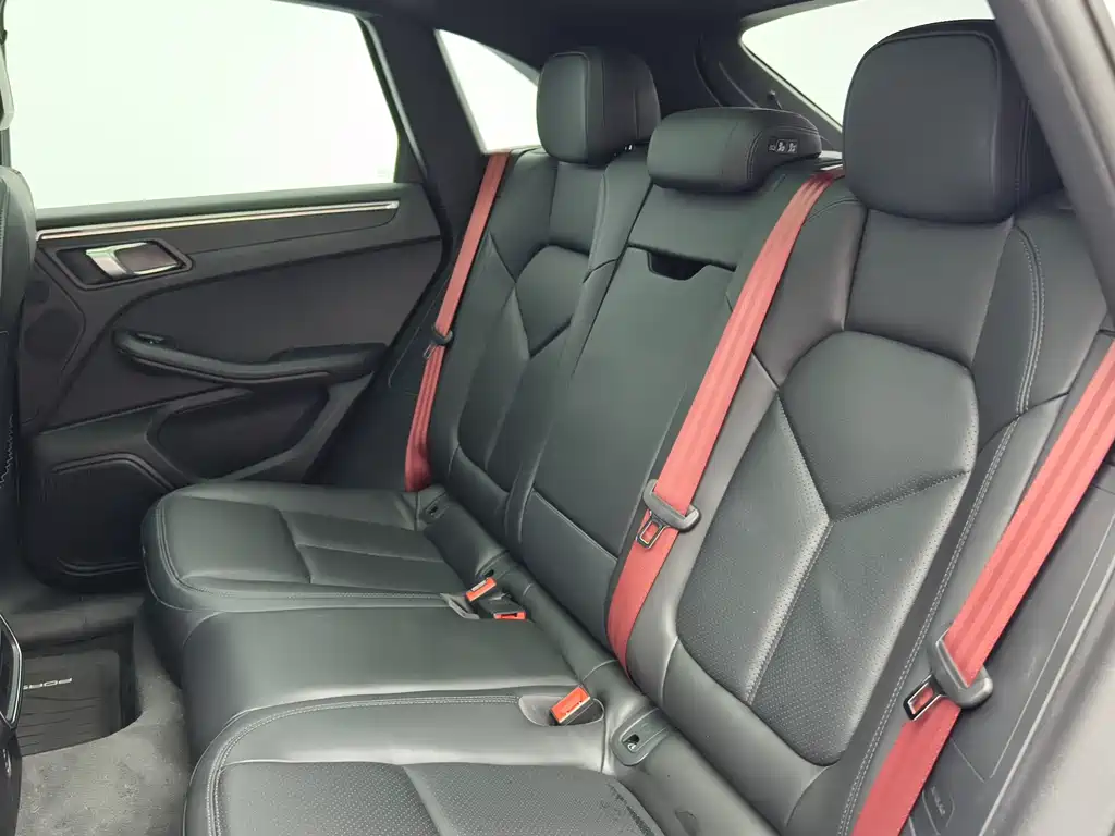Porsche Macan 2023 — фото 12