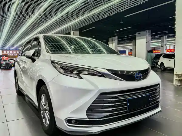 Toyota Sienna 2021