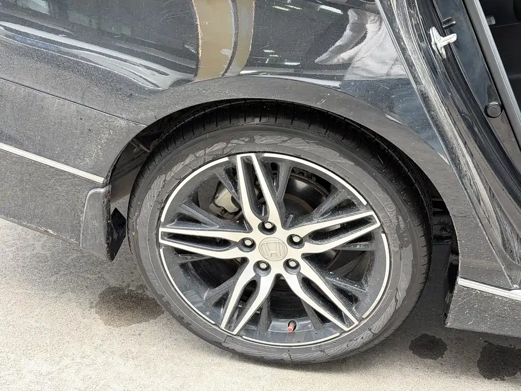 Honda Accord 2022 — фото 15