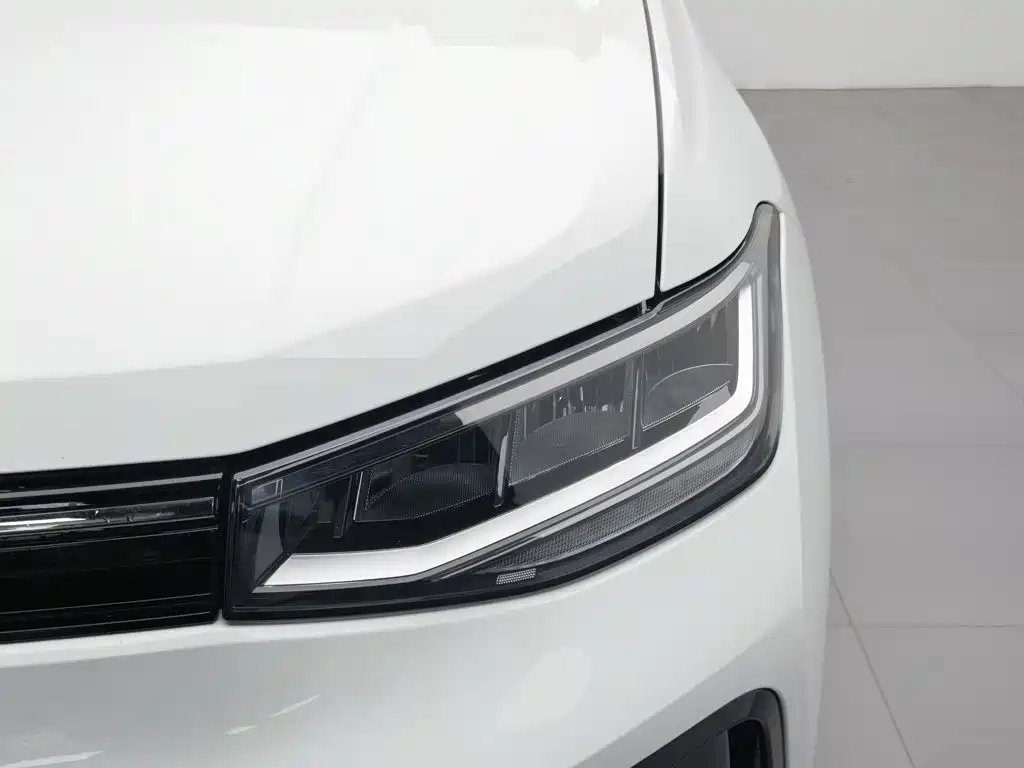 Volkswagen Tharu 2025