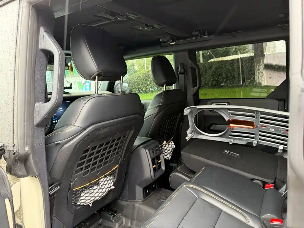 Ford Bronco 2025 — фото 11
