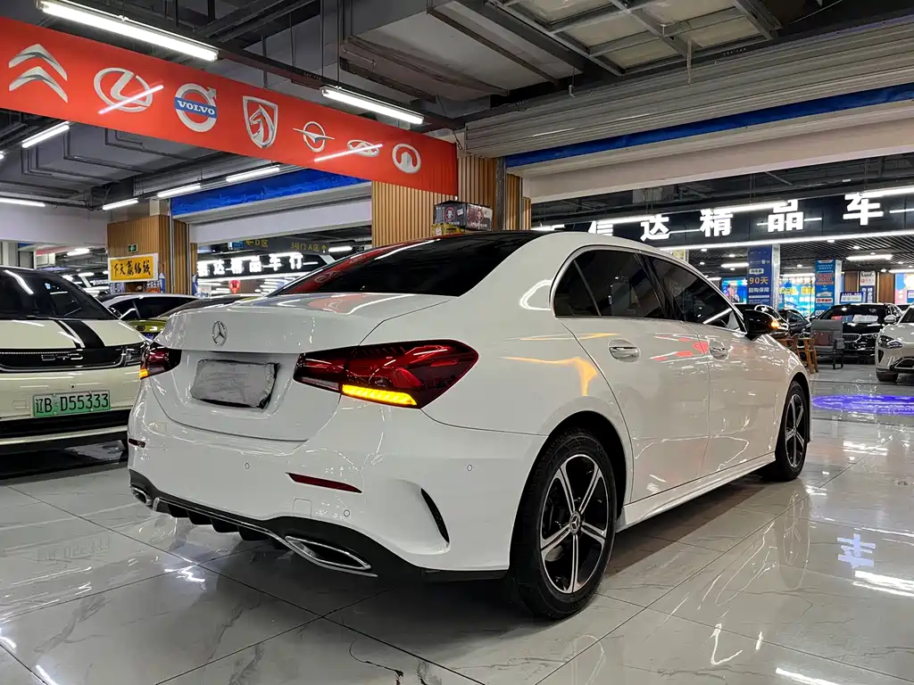 Mercedes-Benz A-Class 2023 — фото 5