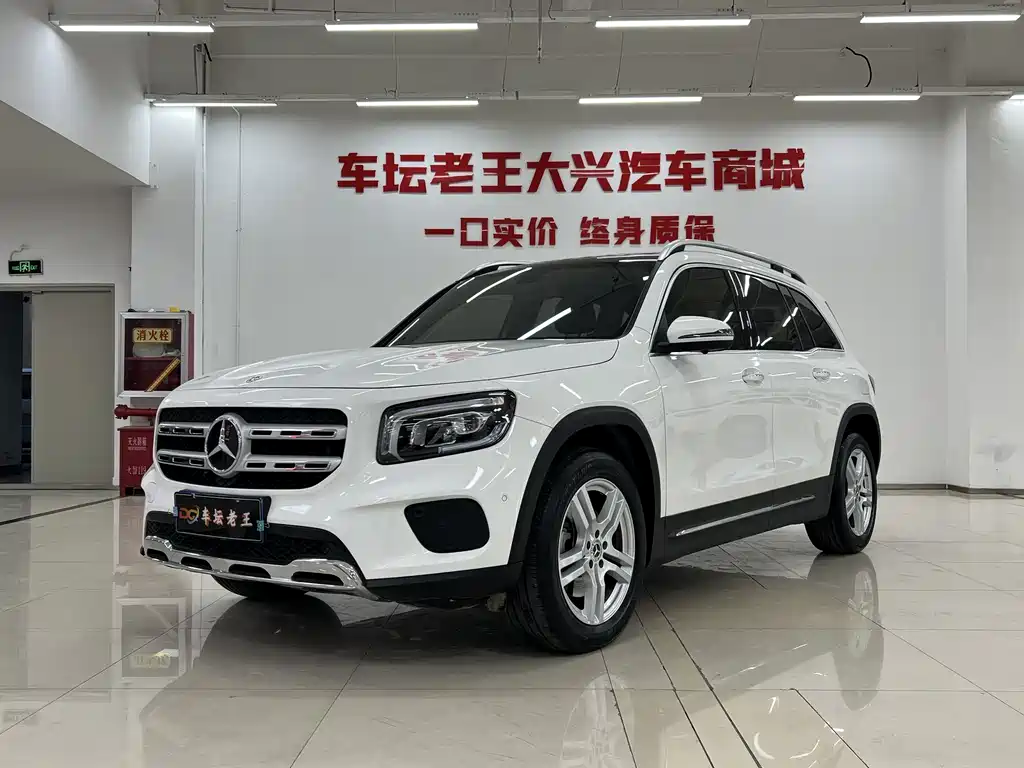 Mercedes-Benz GLB 2023 — фото 1