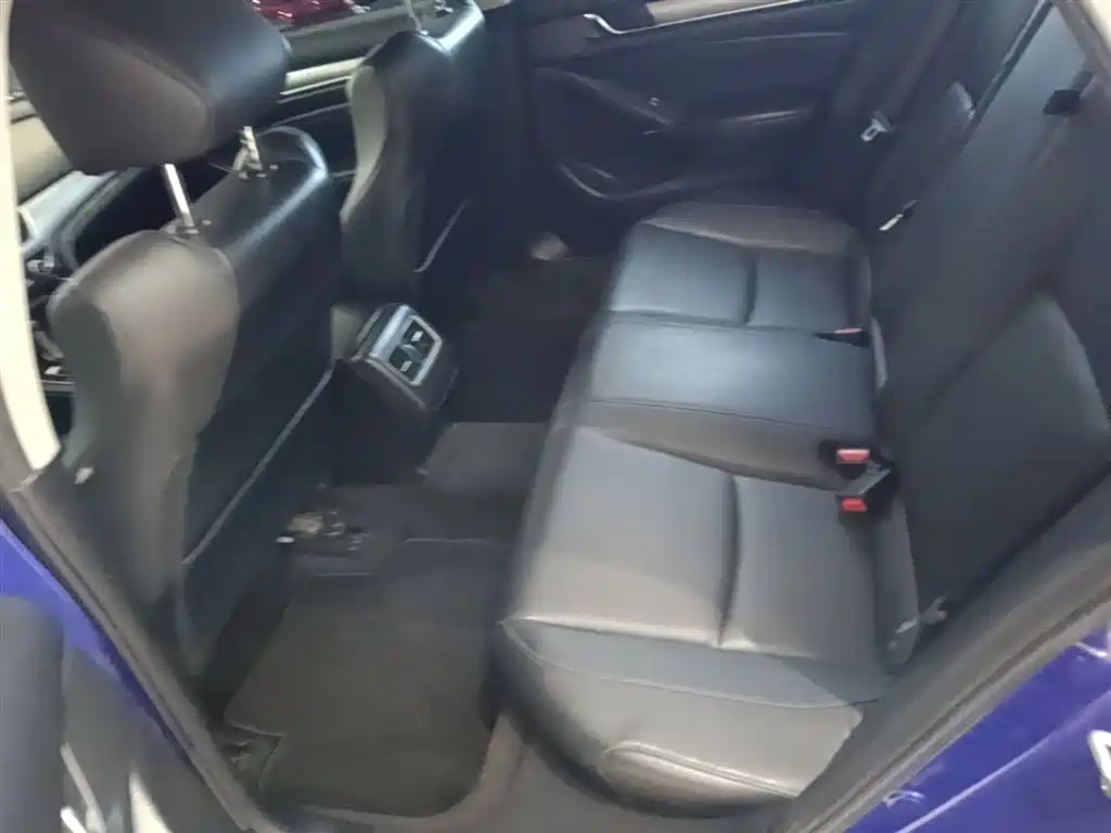Honda Accord 2019 — фото 17
