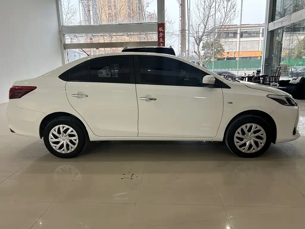 Toyota Vios 2023 — фото 3