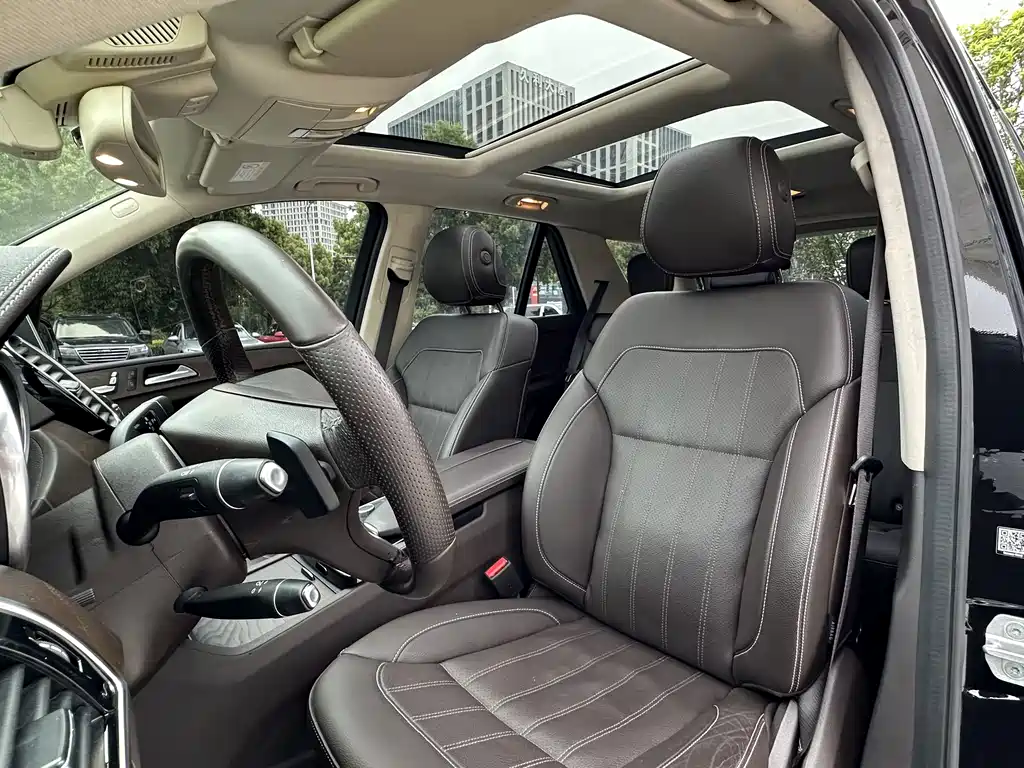 Mercedes-Benz GLE 2017 — фото 10