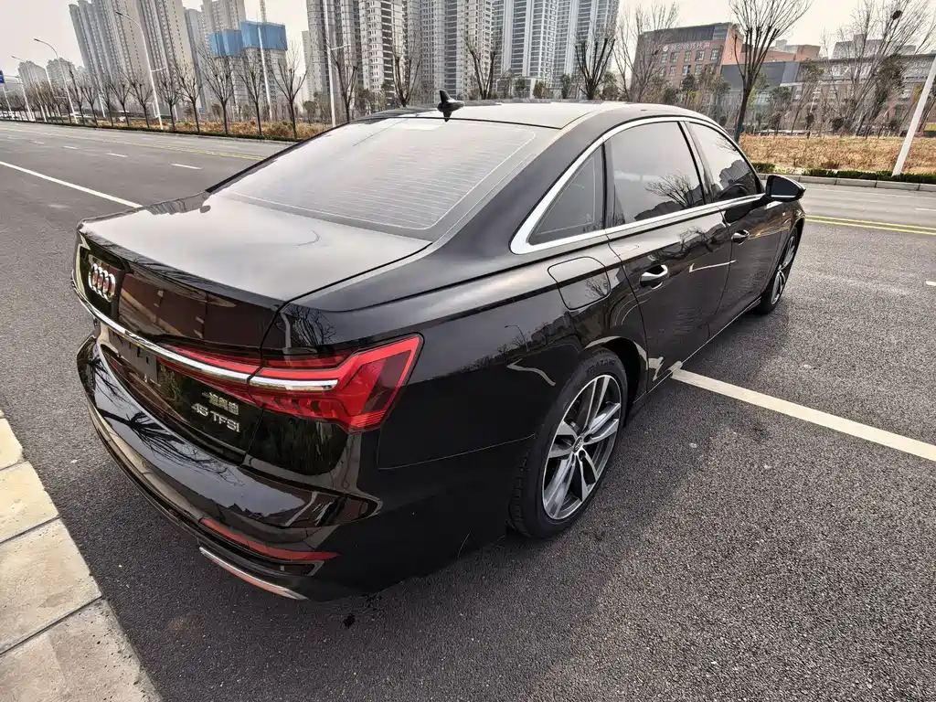 Audi A6L 2022