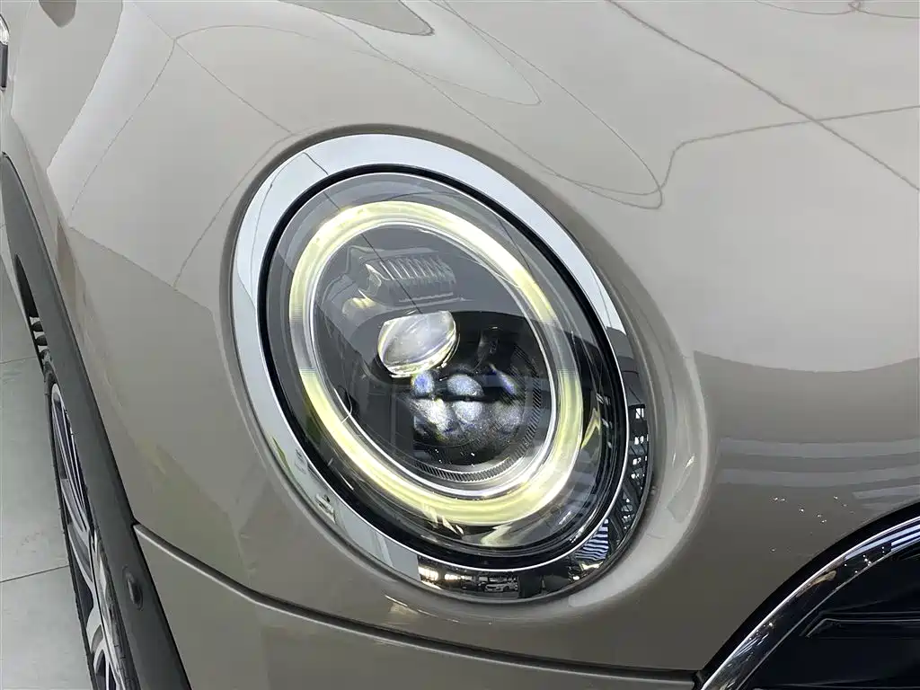 MINI Clubman 2023 — фото 32