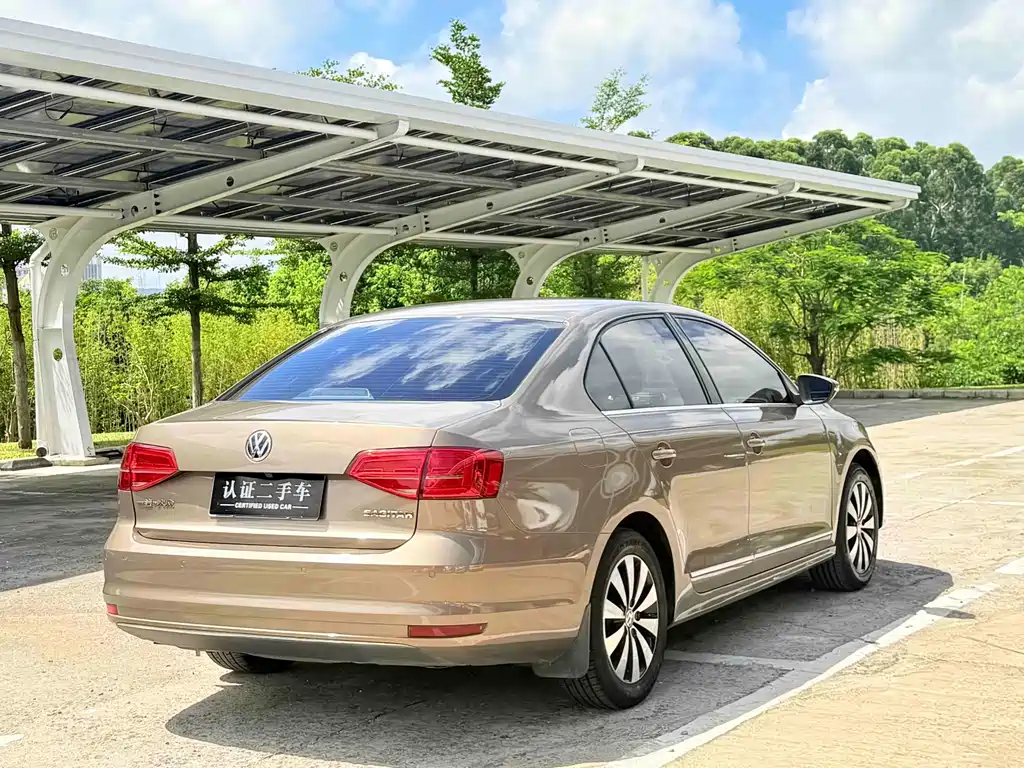 Volkswagen Sagitar 2017