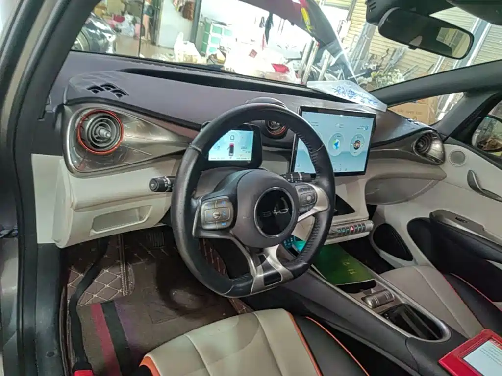 BYD Dolphin 2022 — фото 10