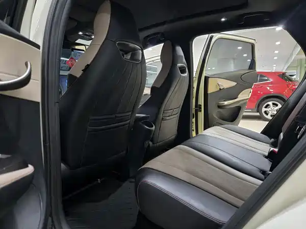 BYD Dolphin 2023