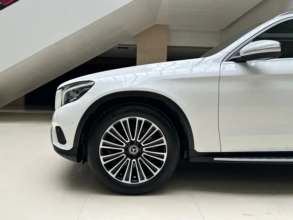 Mercedes-Benz GLC 2019 — фото 19