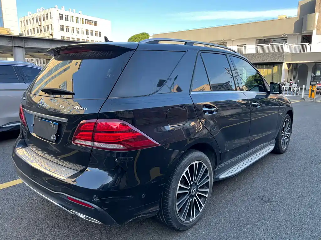 Mercedes-Benz GLE 2018 — фото 11