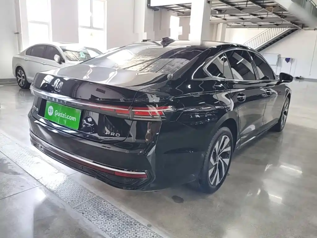 Volkswagen Passat 2025