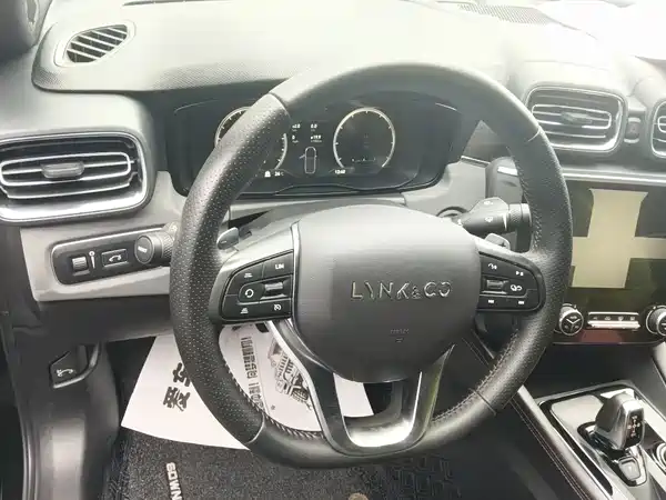 Lynk & Co 03 2020