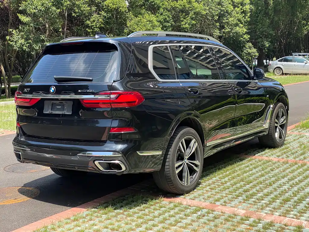 BMW X7 2021 — фото 19