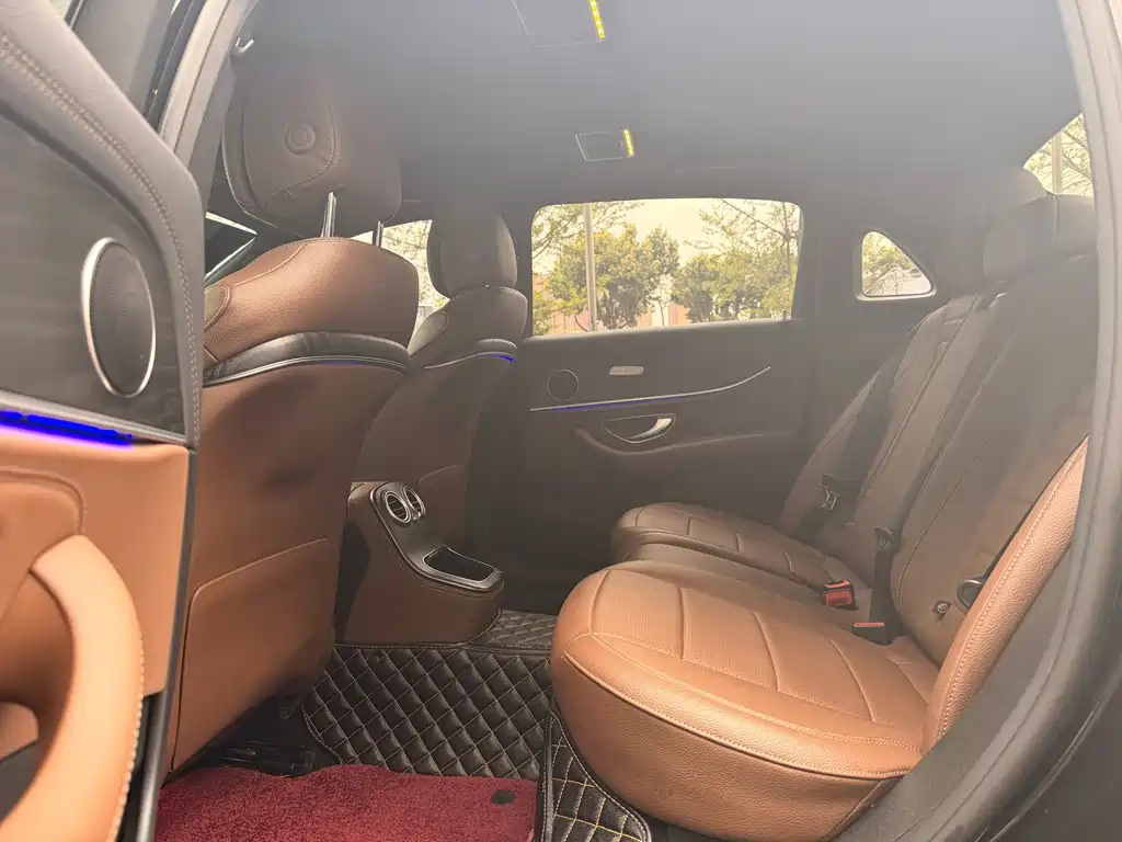 Mercedes-Benz E-Class 2023 — фото 15