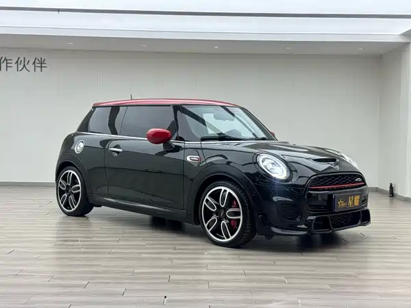 MINI JCW 2020