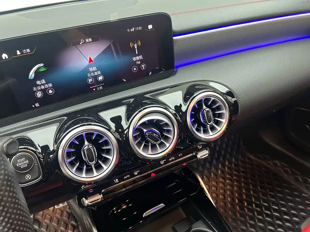 Mercedes-Benz A-Class AMG 2022 — фото 16