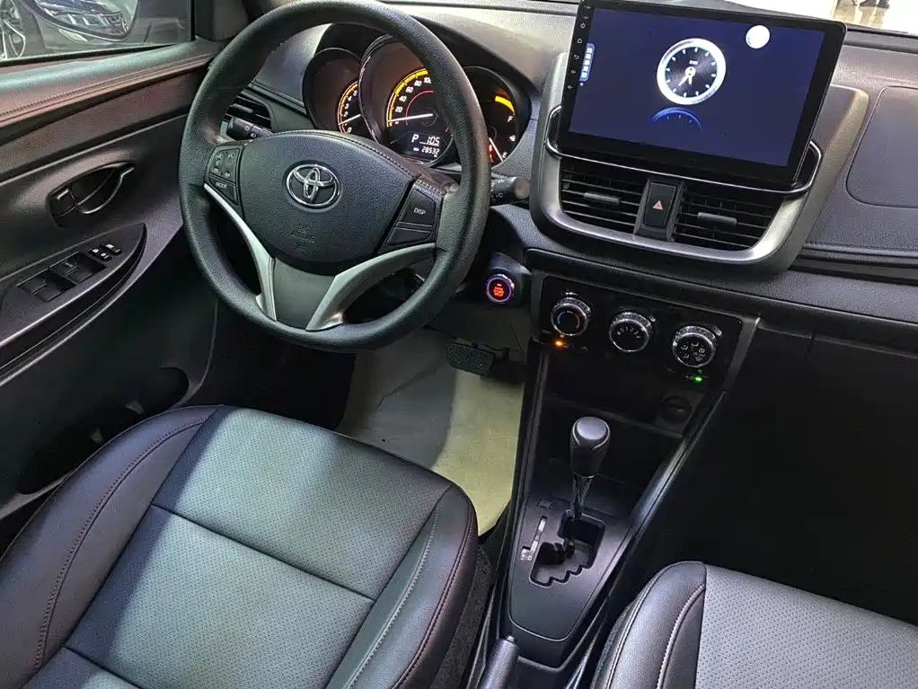 Toyota Yaris L 2022 — фото 8