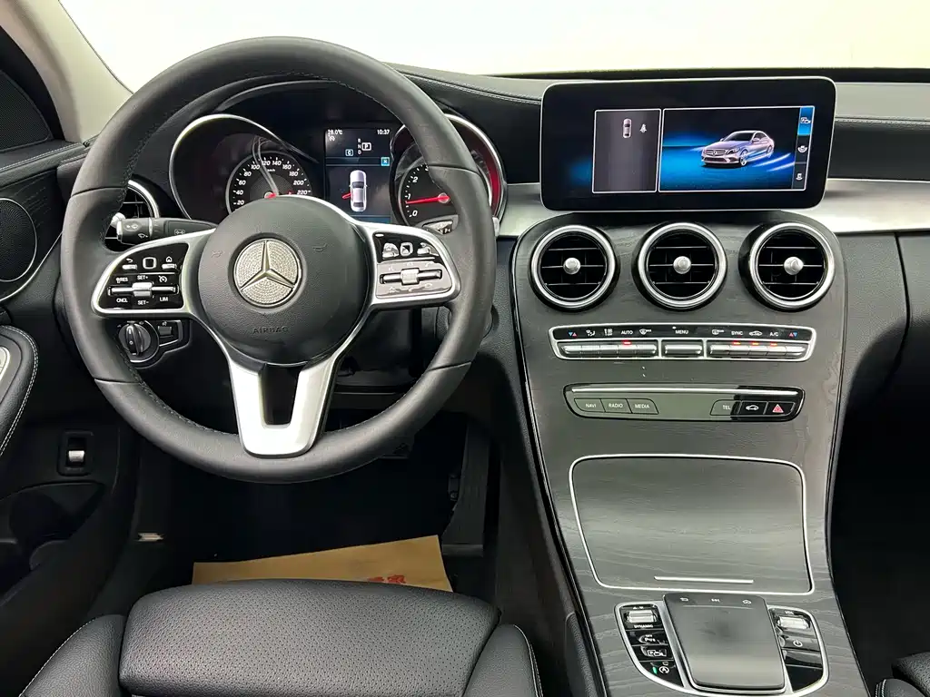 Mercedes-Benz C-Class 2018 — фото 10