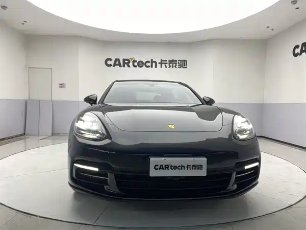 Porsche Panamera 2019