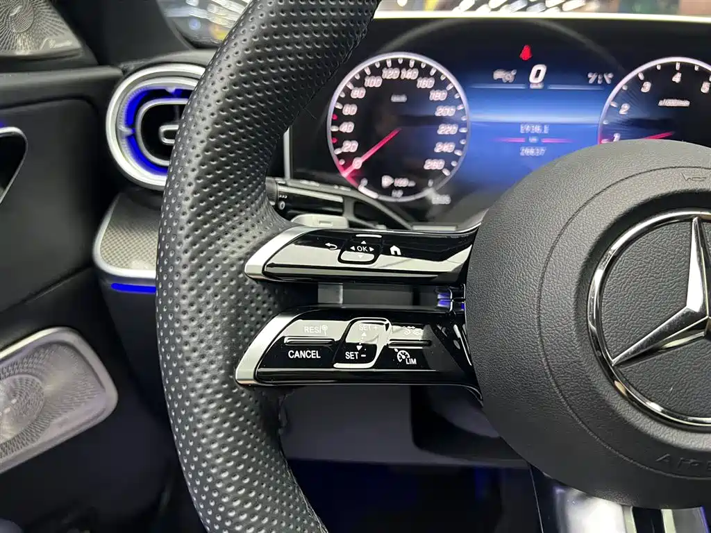 Mercedes-Benz C-Class 2023 — фото 15
