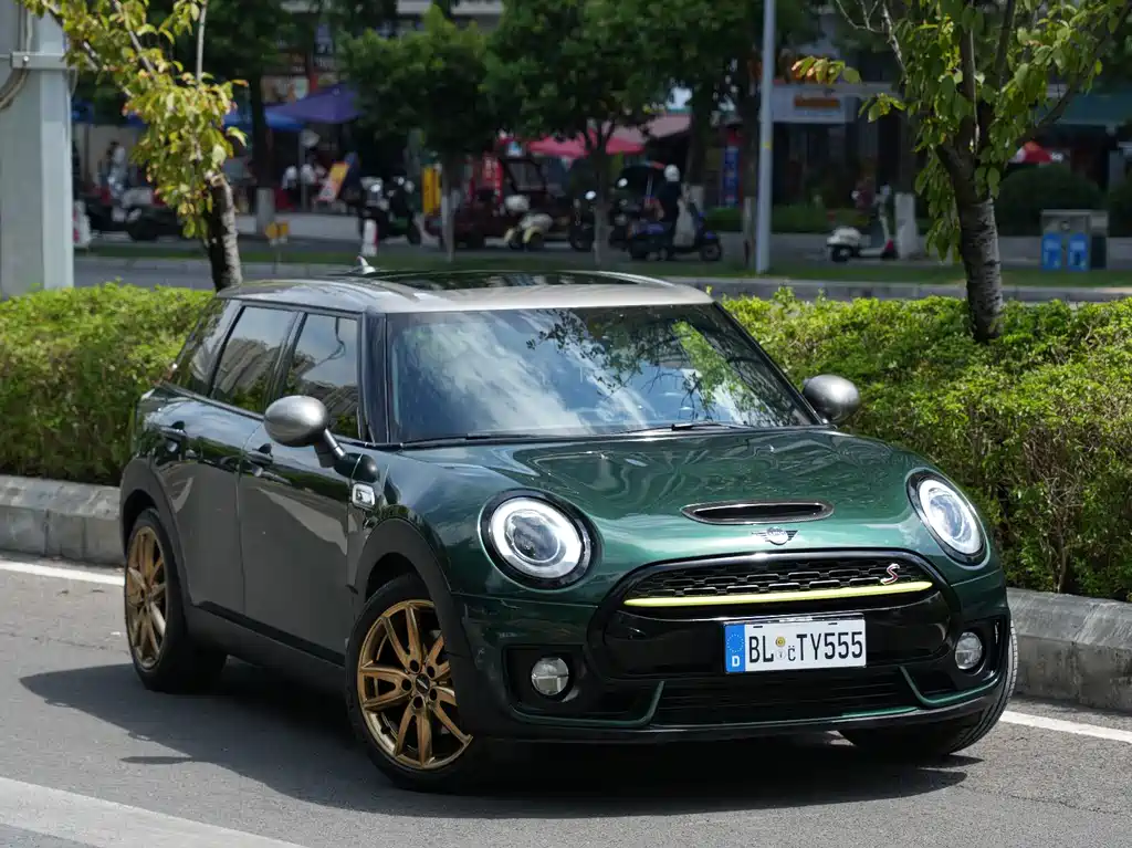 MINI Clubman 2018 — фото 9