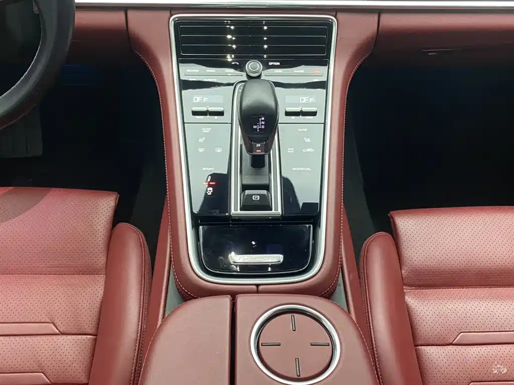 Porsche Panamera 2021 — фото 20