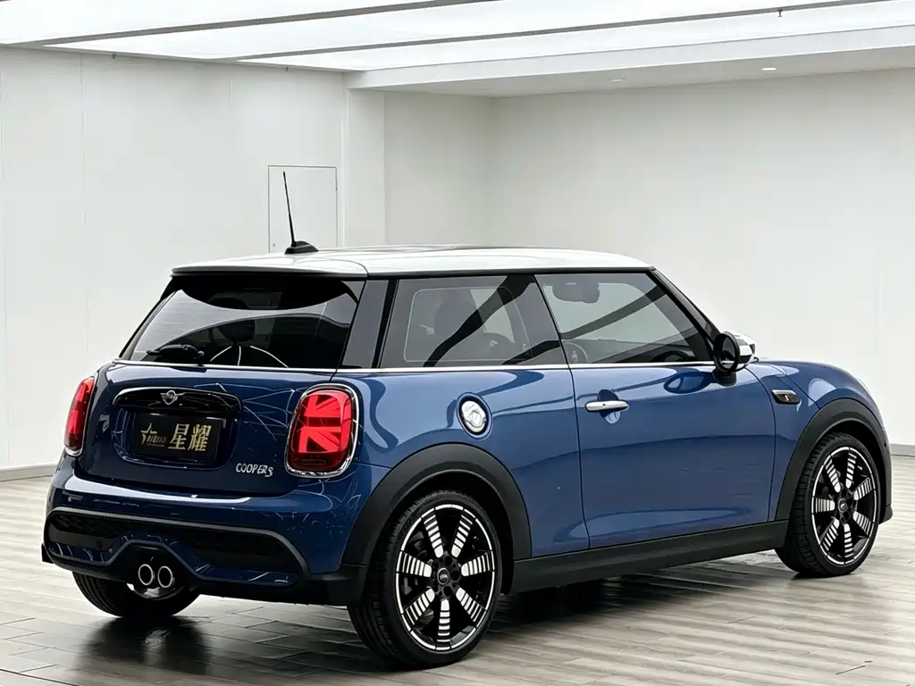 MINI MINI 2022 — фото 23