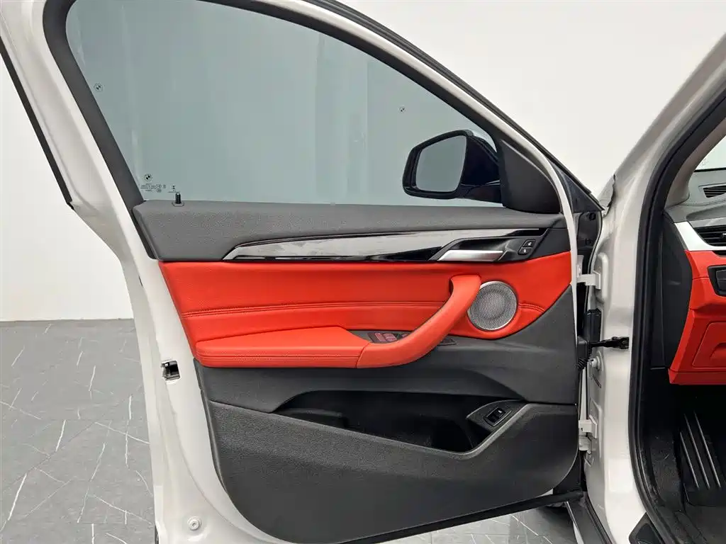 BMW X2 2023 — фото 15